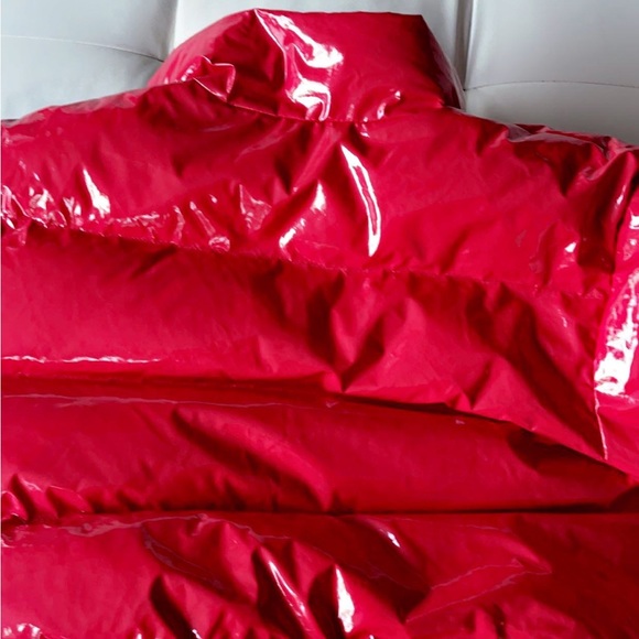 Red local designer puffer - Picture 3 of 5